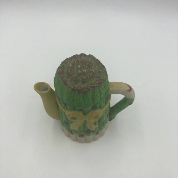 Vintage Asparagus Miniature Ceramic Teapot with Lid Vegetable Theme Collectible - Picture 10 of 13